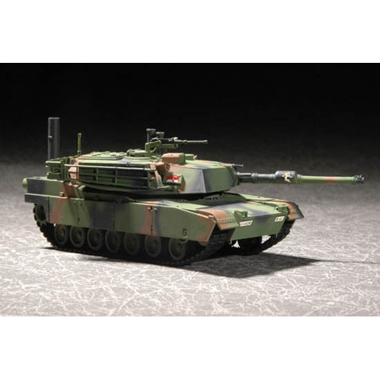 Trumpeter 07276 Сборная модель танка М1А1 "Абрамс" (1:72)