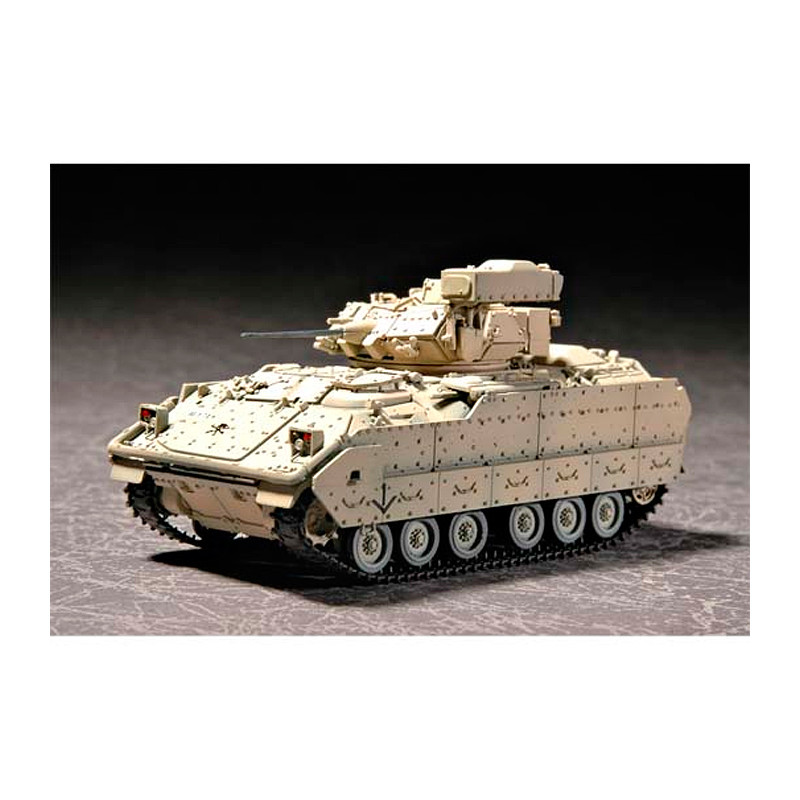 Trumpeter 07296 Сборная модель БМП М2А2 "Брэдли" (1:72)