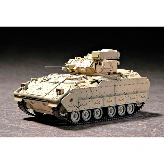 Trumpeter 07296 Сборная модель БМП М2А2 "Брэдли" (1:72)