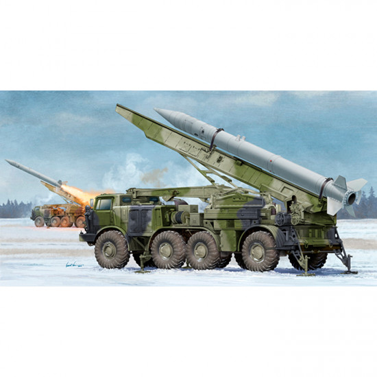 Trumpeter 01025 Сборная модель РК 9P113 TEL w/9M21 Rocket of 9P52 Luna-M (1:35)